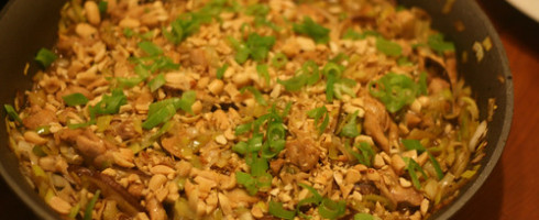 Cook This Now: Stir-Fried Chicken with Leeks, Oyster Mushrooms, and Peanuts